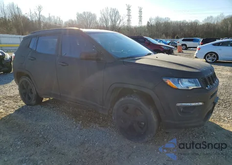 2017 Jeep Compass Latitude z USA, uszkodzony, nr VIN 3C4NJDBB5HT635853